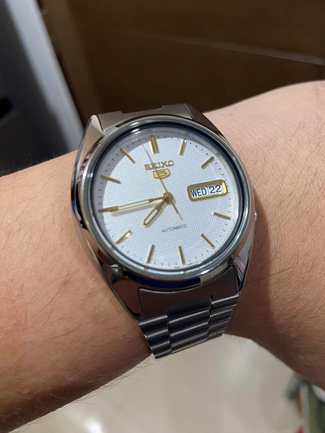 Seiko 5 Automatic Men's Watch SNXG47K1 – White Dial, Stainless Steel Bracelet, 37mm