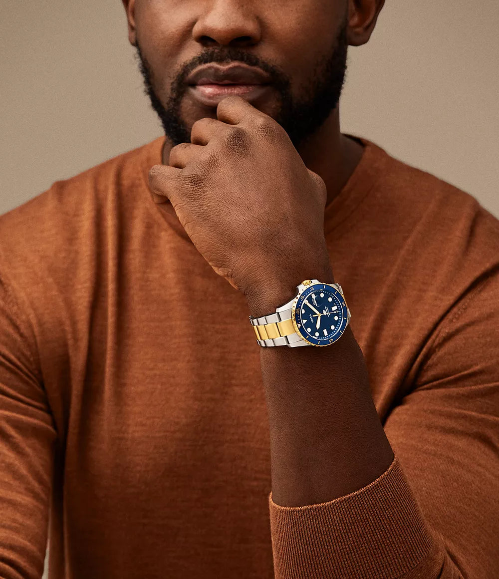 Fossil Blue Dive Quartz Men’s Watch FS6034 – 42mm Blue Dial, Two-Tone Stainless Steel Bracelet, Blue Bezel, Date Display, 100M Water Resistance