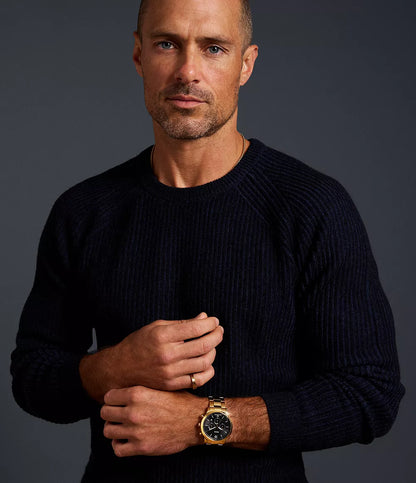 Fossil Neutra Chronograph Quartz Men’s Watch FS6093 – 44mm Black Dial, Gold-Tone Stainless Steel Bracelet, Date Display, 50M Water Resistance