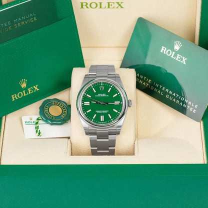 Rolex Oyster Perpetual 124300 Green Dial 41mm Men’s Automatic Watch – Sporty Stainless Steel Elegance