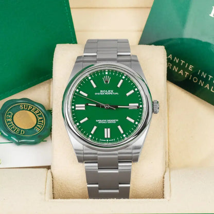Rolex Oyster Perpetual 124300 Green Dial 41mm Men’s Automatic Watch – Sporty Stainless Steel Elegance