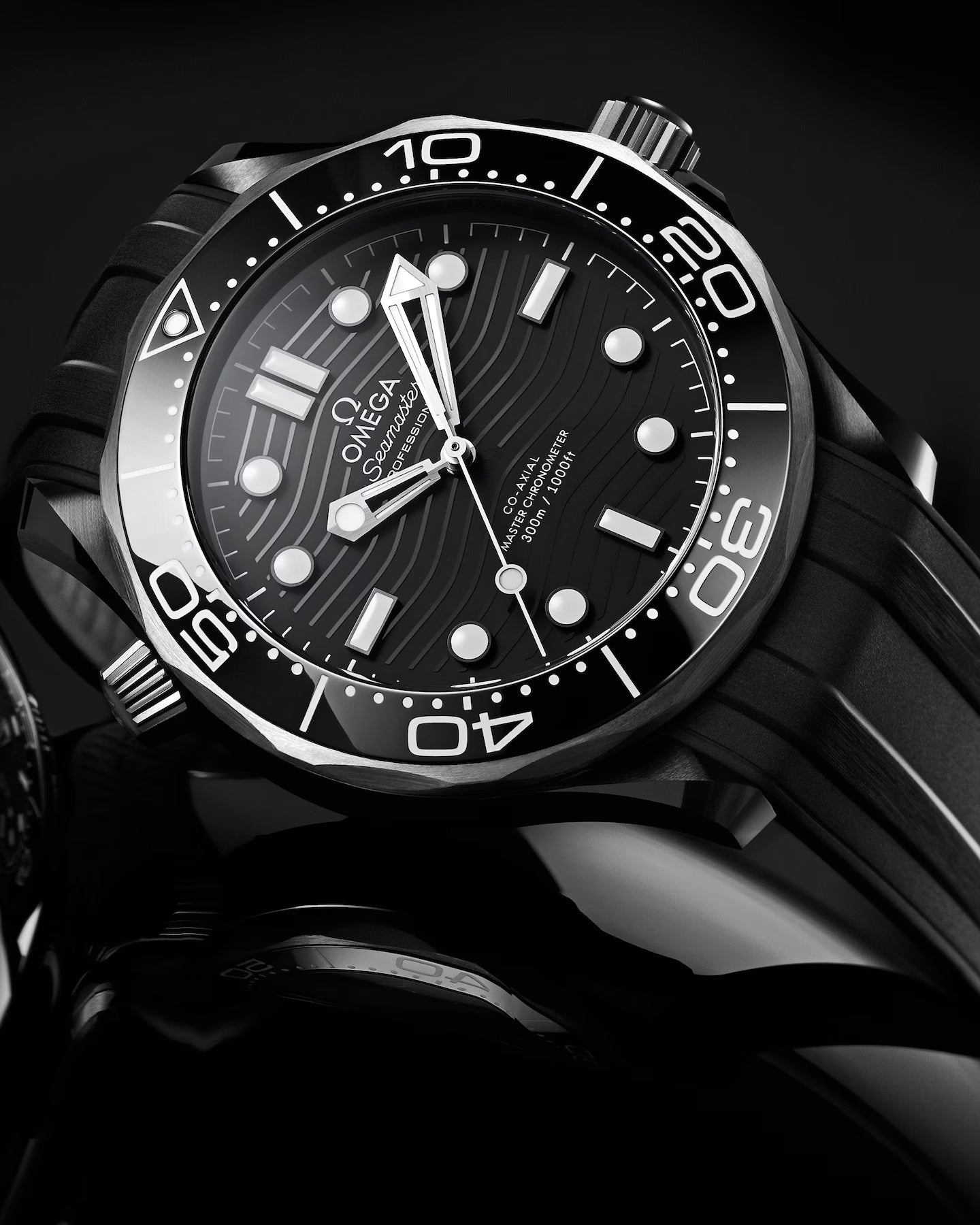 Omega Seamaster Diver Black Ceramic Dial Automatic 43.5mm Rubber Strap 210.92.44.20.01.001