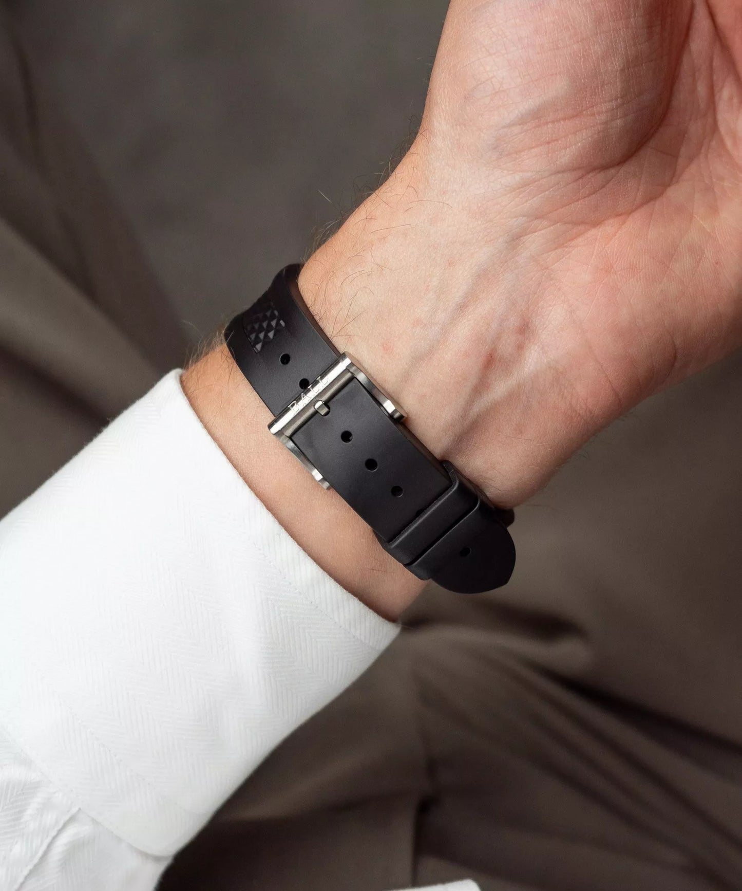 Ball Fireman DM3090A-P10J-BK – Men's 40mm Swiss Automatic Dive Watch with Black Dial, Rubber Strap & 300M Water Resistance